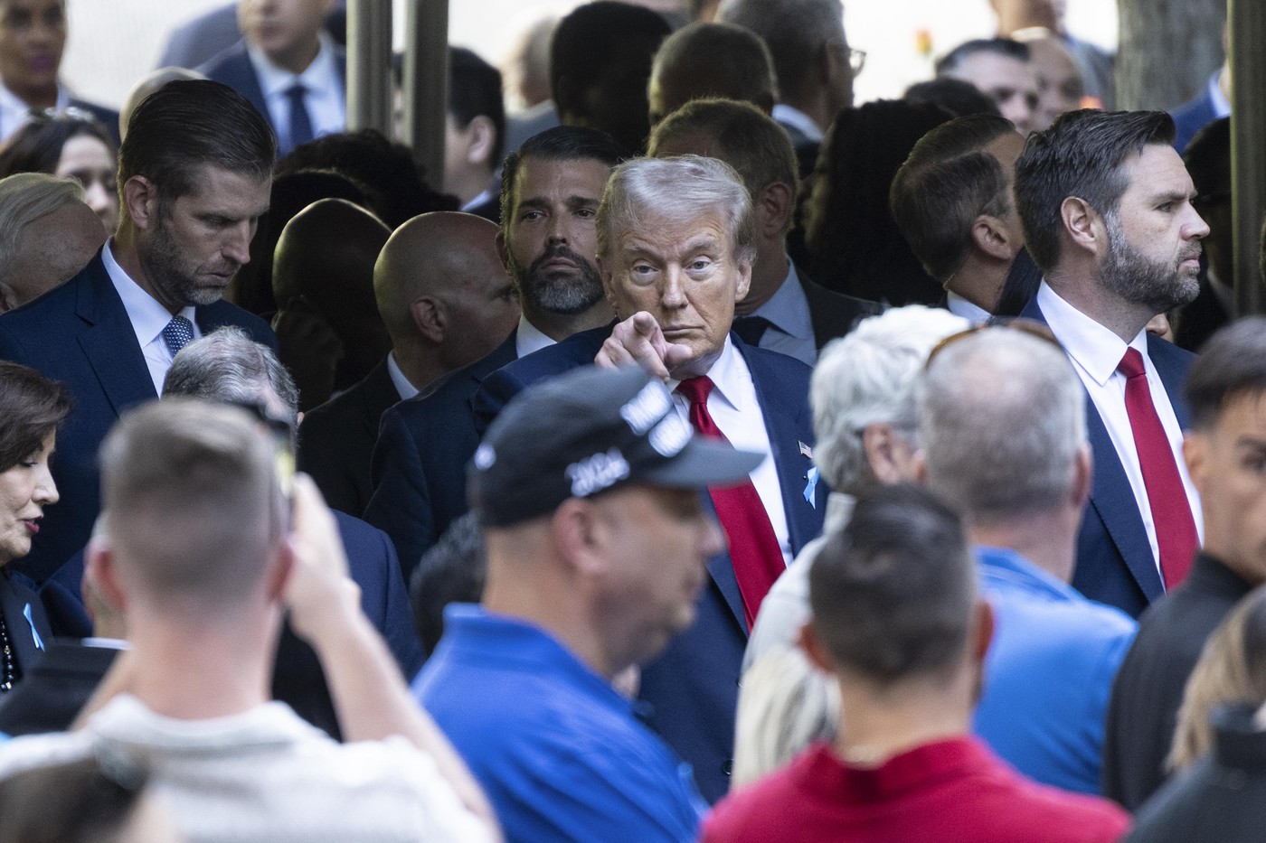 CNN: „Trump se îneacă în mlaștina dezinformării pe care tot el a creat-o. Cariera lui politică e o copie a deteriorării social media”