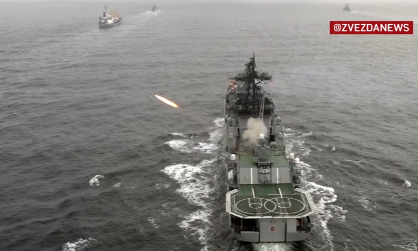Incident în Oceanul Arctic: un distrugător rusesc a tras un foc de avertizare către un vas de pescuit al Norvegiei