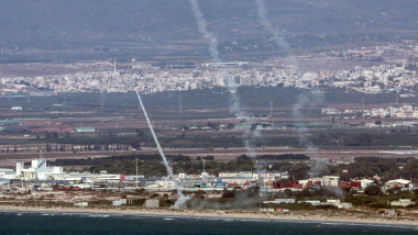 Rachete ale sistemului iron Dome interceptează rachete ale Hezbollah lângă Haifa profimedia-0911402524