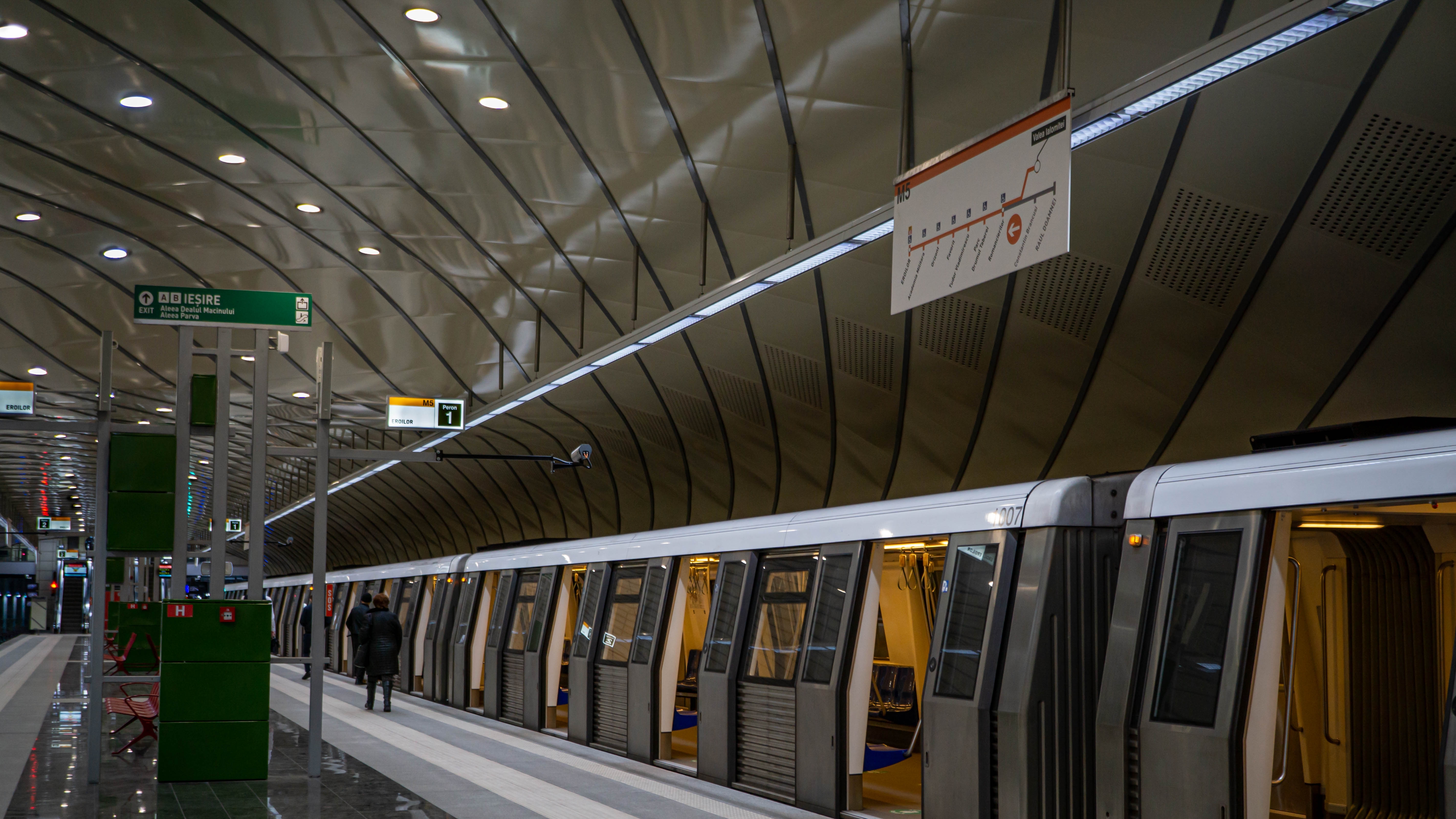 Elevii au abonament gratuit la metrou până în 2025. Nu mai este nevoie de încarcare lunară a abonamentului