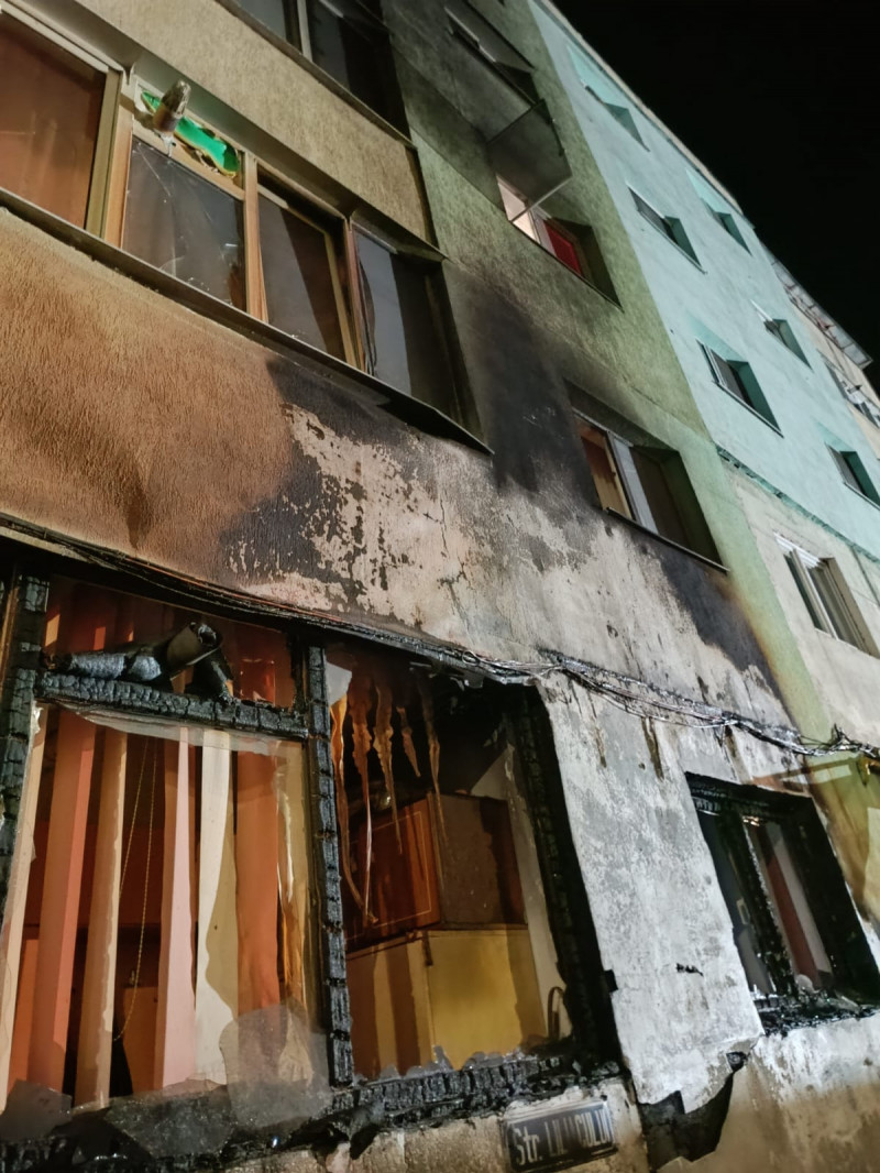 masina incendiata brasov