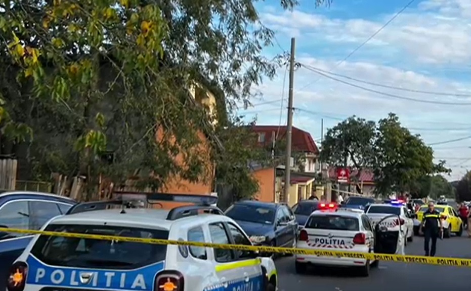 Un taximetrist beat a provocat trei accidente în București. O femeie a fost rănită și mai multe mașini avariate
