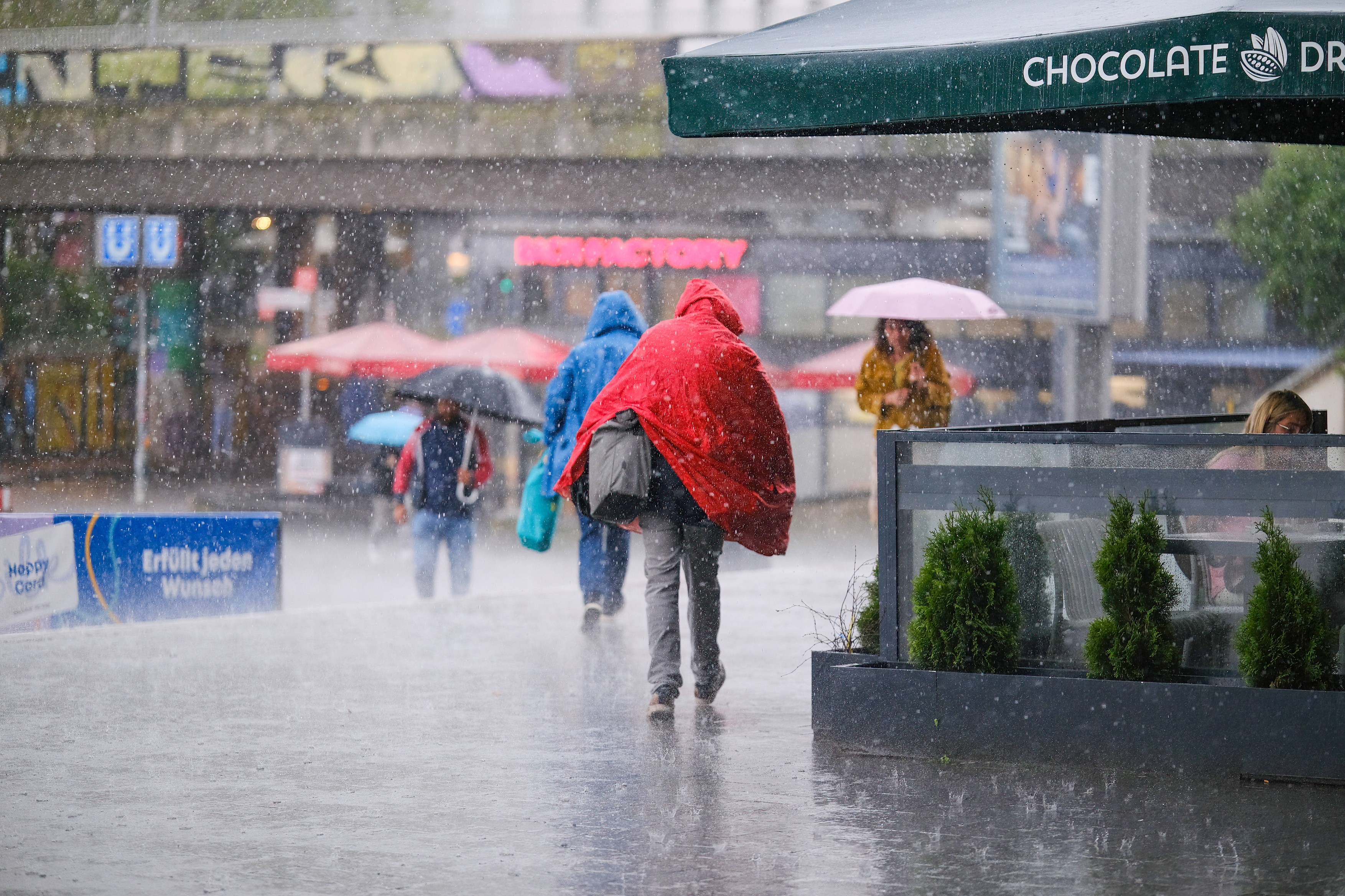 Ciclon în România, cu vreme severă în jumătate de țară. Urmează două zile cu frig, ninsori și viscol. Cod roșu de ploi acum în Oltenia