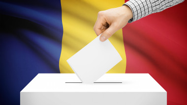 Votul românilor din stăinătate la alegerile Prezidențiale și Parlamentare din anul 2024. Alegătorii români se pot înscrie online. Foto Shutterstock