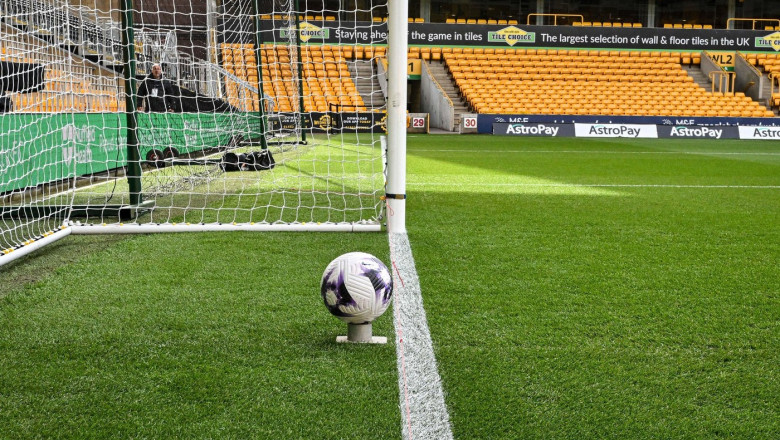 Wolverhampton, West Midlands, UK. 20th April 2024; Molineux Stadium, Wolverhampton, West Midlands, England; Premier League Football, Wolverhampton Wanderers versus Arsenal; Officials calibrating the goal line technology before kick-off Credit: Action Plus