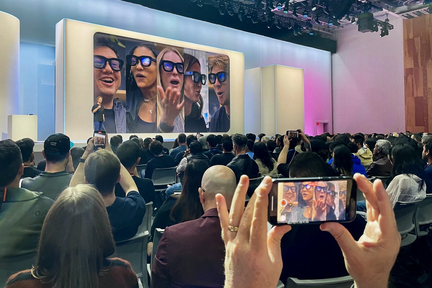 Meta a prezentat ochelarii „Orion” cu realitate augmentată şi inteligenţă artificială. Zuckerberg: E ca o mașină a timpului