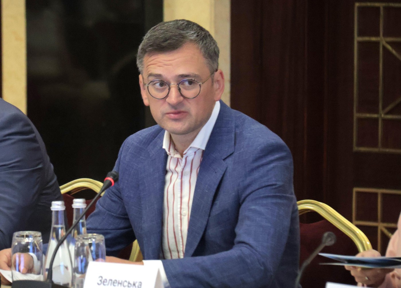 Șeful unei importante comisii din Senatul SUA, ținta unui deepfake cu fostul ministru ucrainean de externe. Ce l-a întrebat „Kuleba”