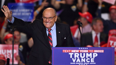 rudy giuliani miting trump