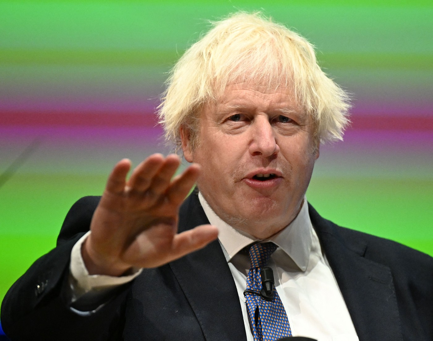 Boris Johnson: Marea Britanie a luat în calcul invadarea Olandei în 2021, pentru a confisca o rezervă uriașă de vaccinuri Covid
