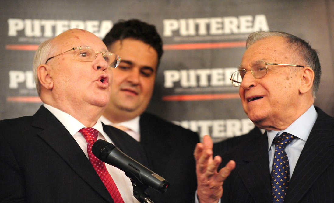 Iliescu, despre Gorbaciov: Suntem doi lideri născuți în zodia pești, dar nu am împărțit același acvariu