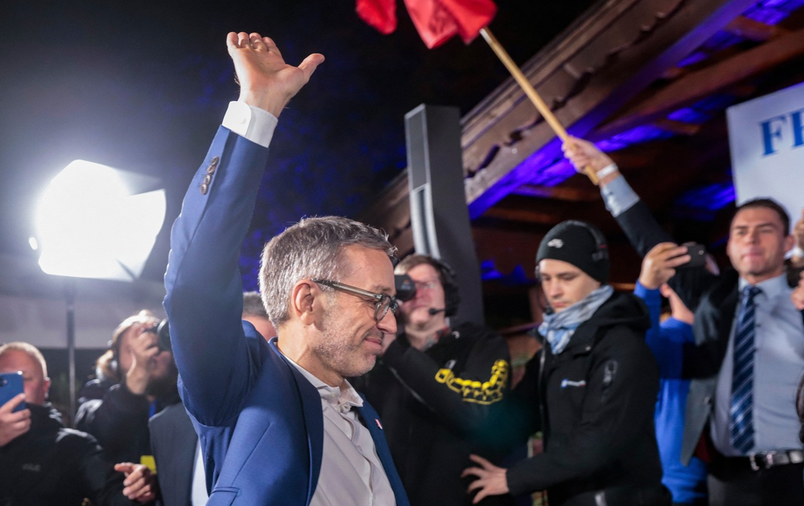 Politico: Austriecii au preferat un partid fondat de naziști, apropiat de Rusia. Este prima dată după Al Doilea Război Mondial