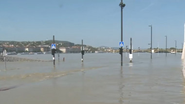 inundatii budapesta dunare