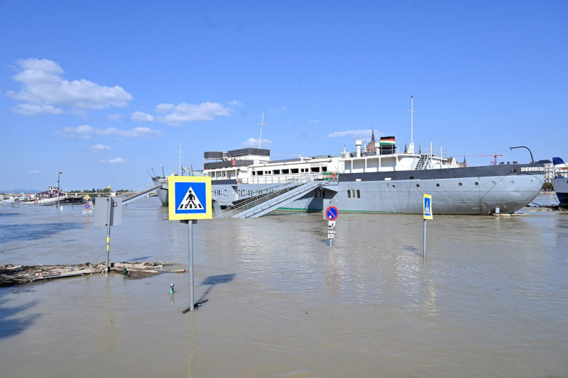 Budapest, 190924. Due to the record level of the water level of the Danube due to heavy rains during the afternoon, the