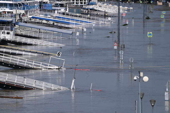 Inundatii Budapesta profimedia-0909850023