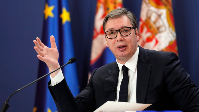 Aleksandar Vucic vorbeste la un eveniment politic