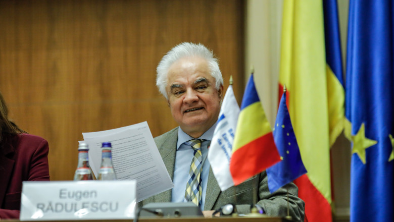 Consilier BNR: Dacă nu schimbăm direcţia vaporului numit România, duminica viitoare Titanic scrie pe noi