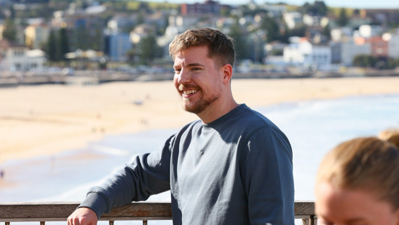 *EXCLUSIVE* YouTube Mega Star ‘Mr Beast’ AKA James Stephen Donaldson is seen filming on Bondi Beach