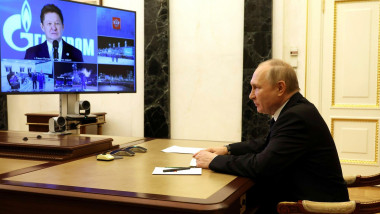 Moscow, Russia. 21st Dec, 2022. Russian President Vladimir Putin attends the launch ceremony of the Kovykta gas field and part of the Power of Siberia gas pipeline from Kovykta to Chayanda via video link from the Kremlin, December 21, 2022 in Moscow, Russ