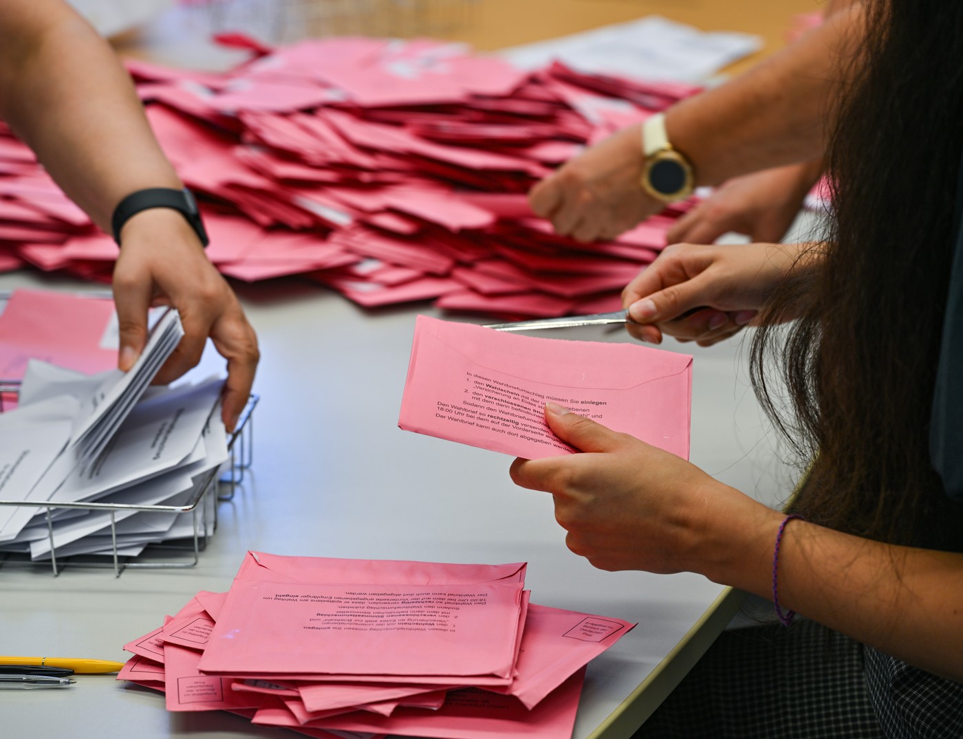 Partidul cancelarului german câștigă la limită alegerile regionale din Brandenburg. Extrema-dreaptă suflă în ceafa SPD (exit-poll)