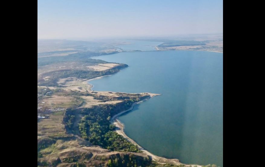 Zonele din ţară cu risc mare de inundaţii, evaluate din elicopter. Fechet: Nu vom avea probleme, cei 1.200 km de diguri sunt în regulă