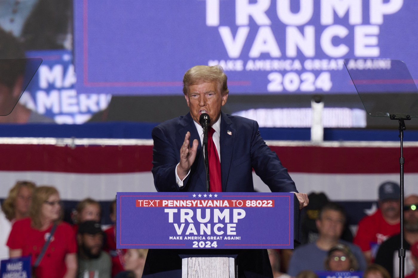 Trump spune că o zi de violențe ale poliției ar pune capăt criminalității din Statele Unite