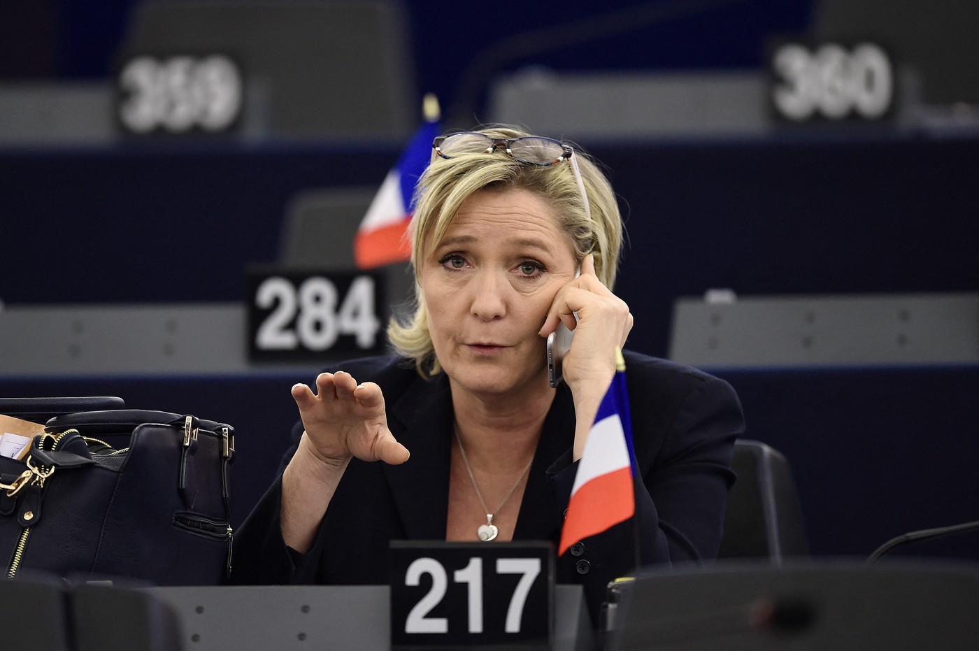 Marine Le Pen și alți șefi ai RN se vor prezenta în fața judecătorilor, în procesul de delapidare a fondurilor PE