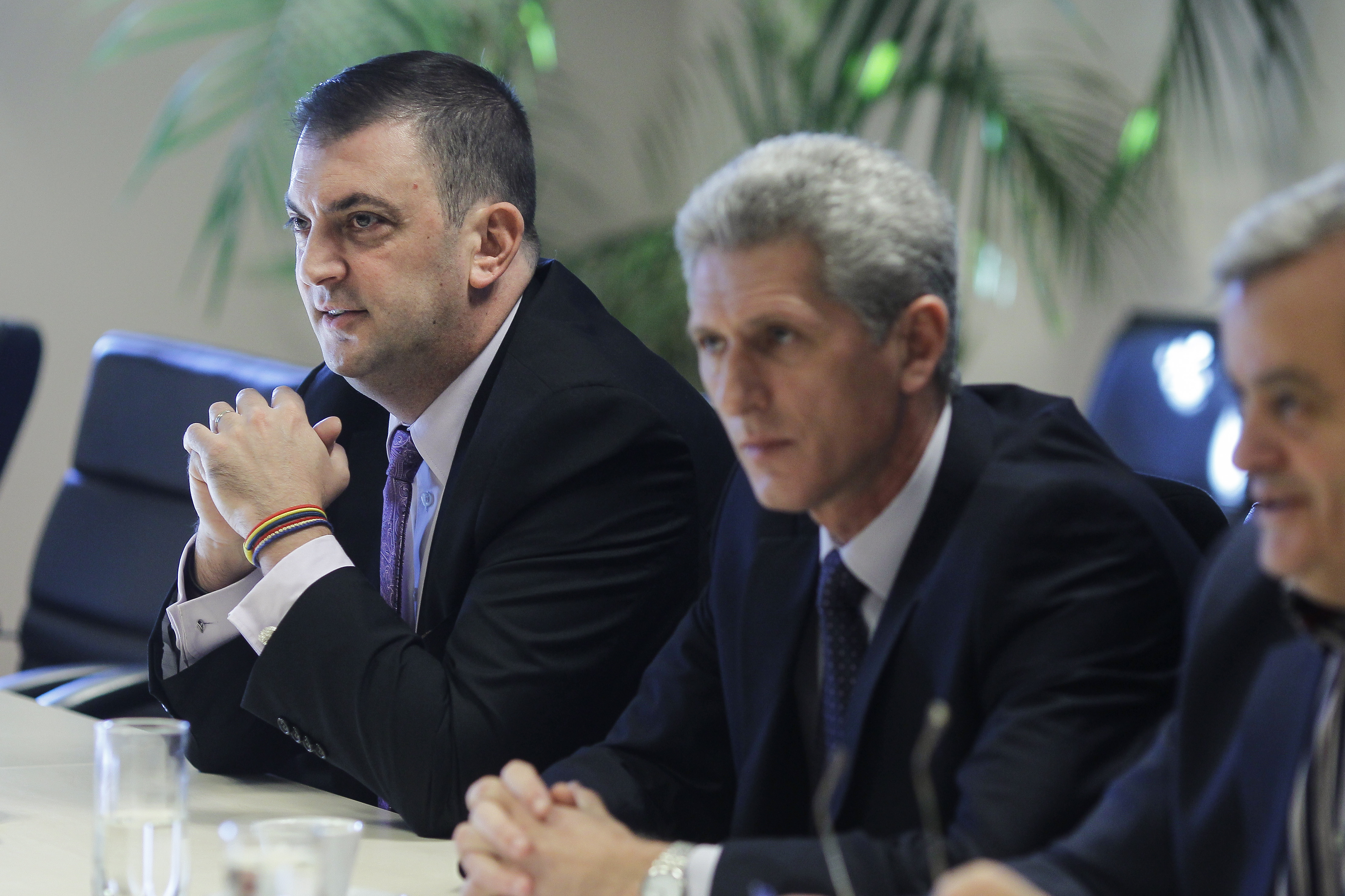 Investigație internațională: Legătura dintre Mănescu, colaboratorul lui Geoană, și o afaceristă apropiată unui oligarh pro-Putin