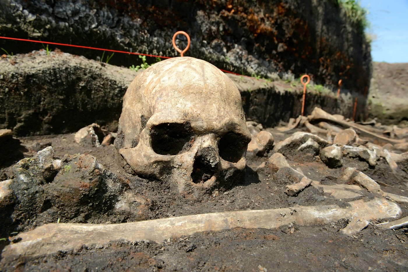 Armata misterioasă care a luptat în cea mai veche bătălie din Europa. Ce detalii dezvăluie rămășițele umane descoperite de arheologi