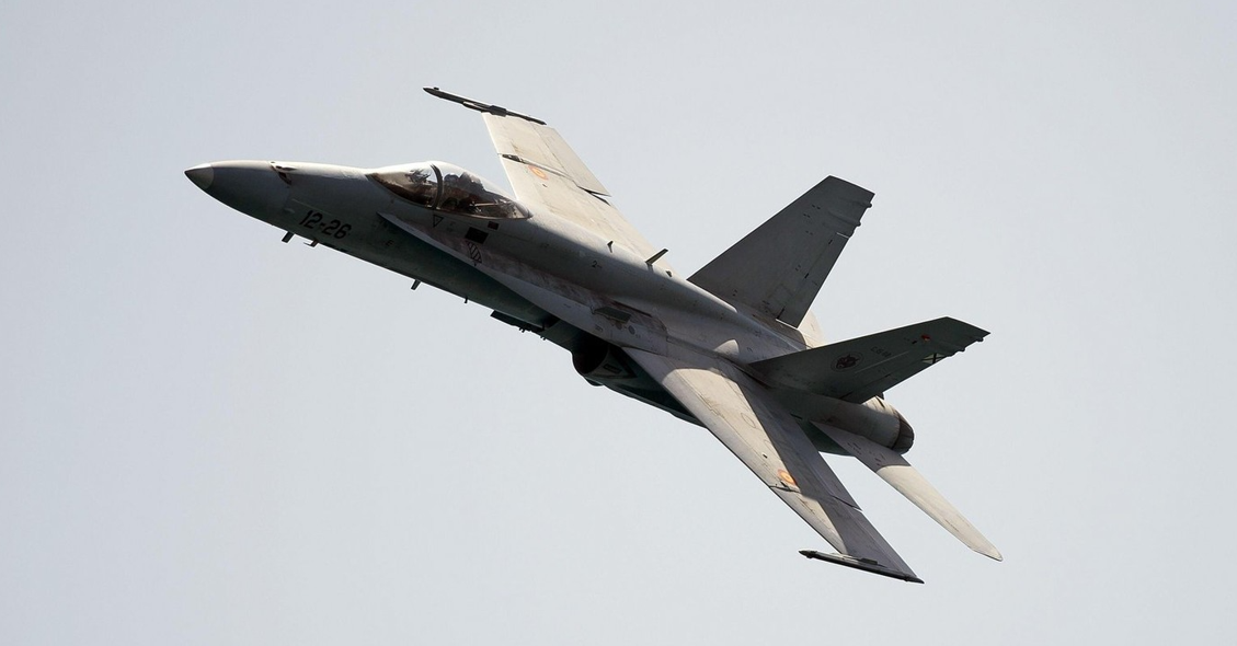 Un avion de vănătoare F-18 s-a prăbuşit în estul Spaniei. Pilotul nu a supravieţuit