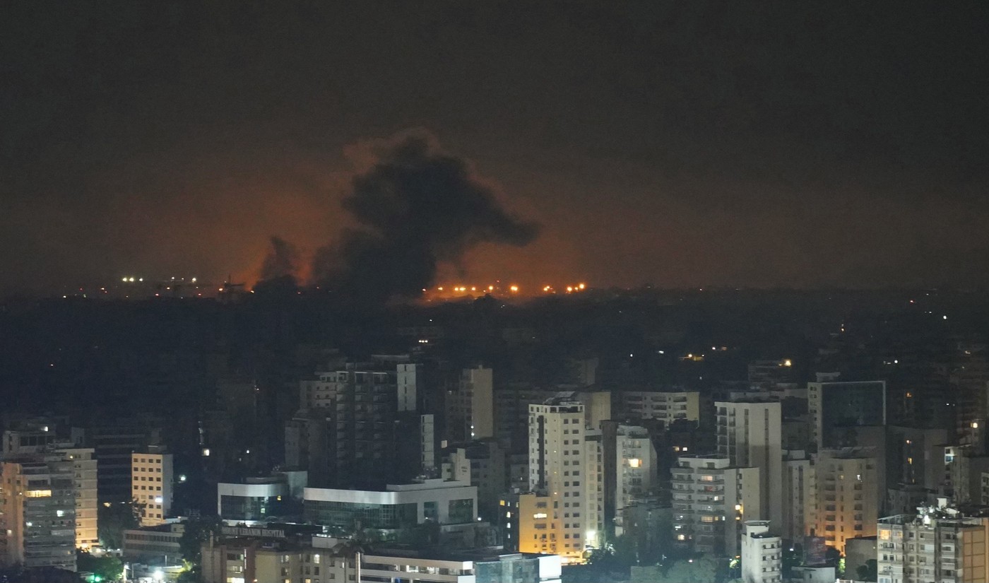 Explozii puternice în sudul Beirutului. Un lider al Hamas a fost ucis într-un atac asupra unei tabere de refugiaţi din Liban