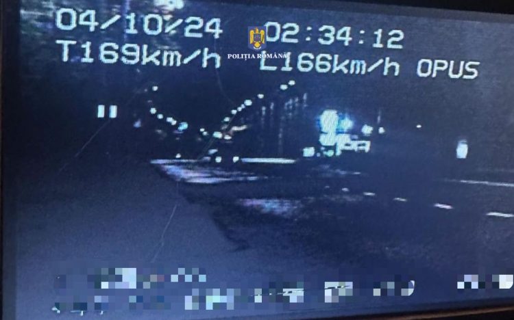 Băut și fără permis, un bărbat a fost prins conducând cu 169 de km/h în localitate. A fugit de Poliţie şi a abandonat maşina