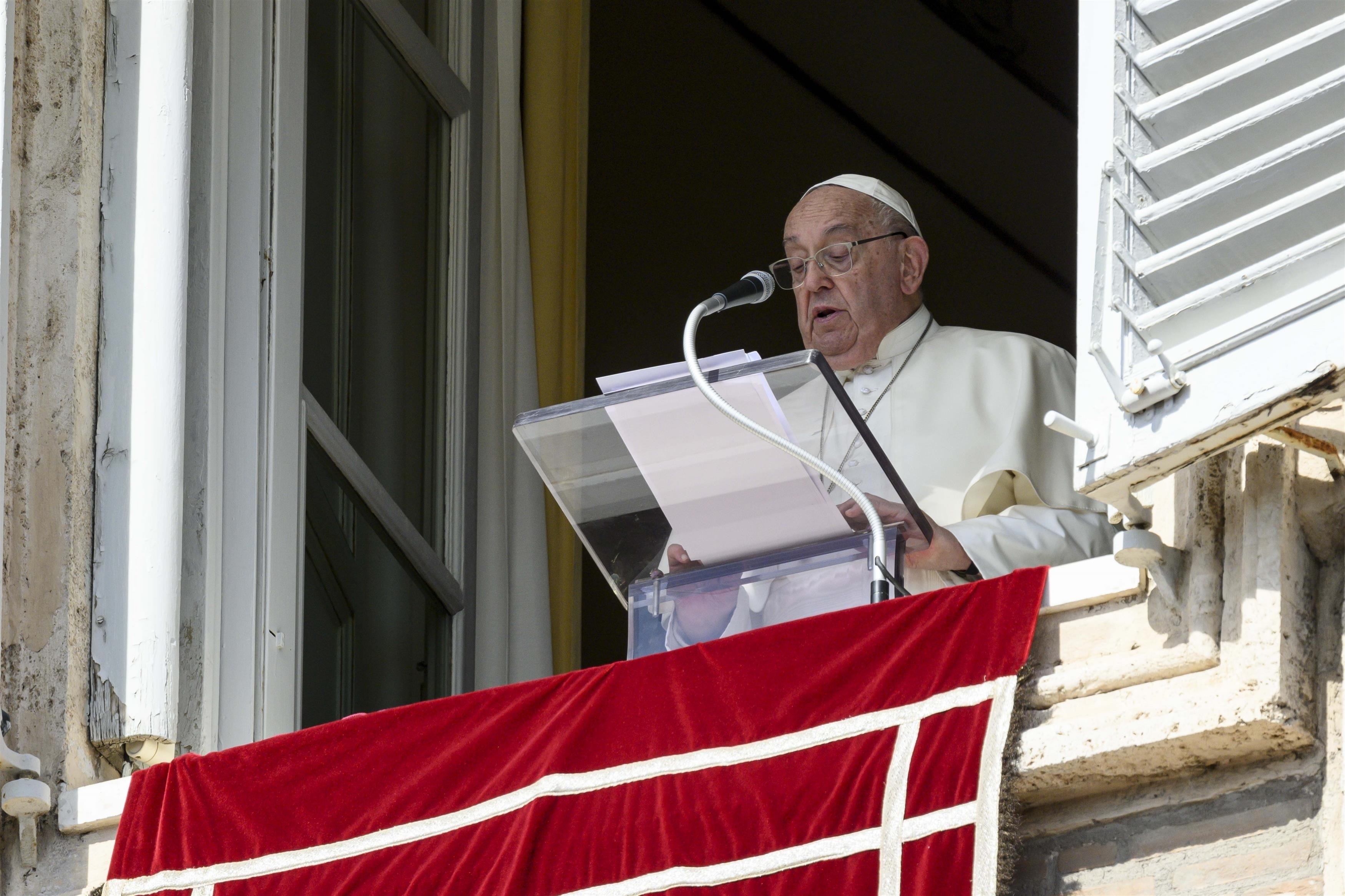 Papa Francisc face apel la o „încetare imediată a focului” în Orientul Mijlociu: „În esență sunt civili nevinovați”