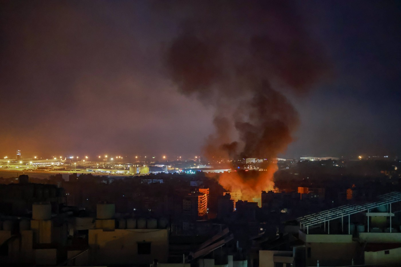 Israelul intensifică bombardamentele în Gaza și Liban, cu o zi înainte de împlinirea unui an de la atacul Hamas