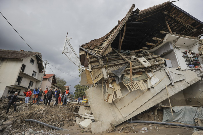 Turkiye delivers aid to flood-hit Bosnia and Herzegovina