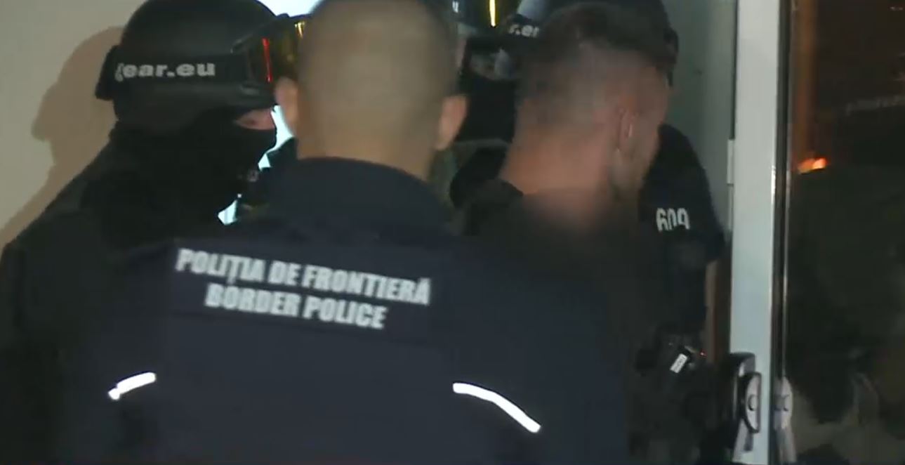 Un criminal de pe lista Most Wanted a fost adus în România după 16 ani de la fuga din țară. Pentru ce a fost condamnat