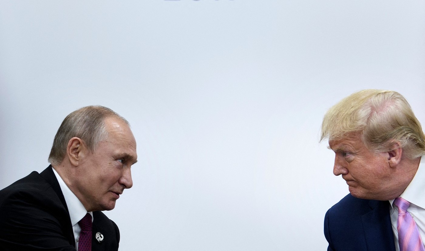 Kremlinul confirmă ceea ce Trump a negat: a primit teste COVID de la fostul președinte în pandemie