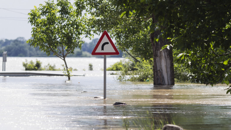 Pericol de inundații pe râuri din Dobrogea şi Moldova. Au fost emise avertizări cod portocaliu și cod galben | HARTĂ