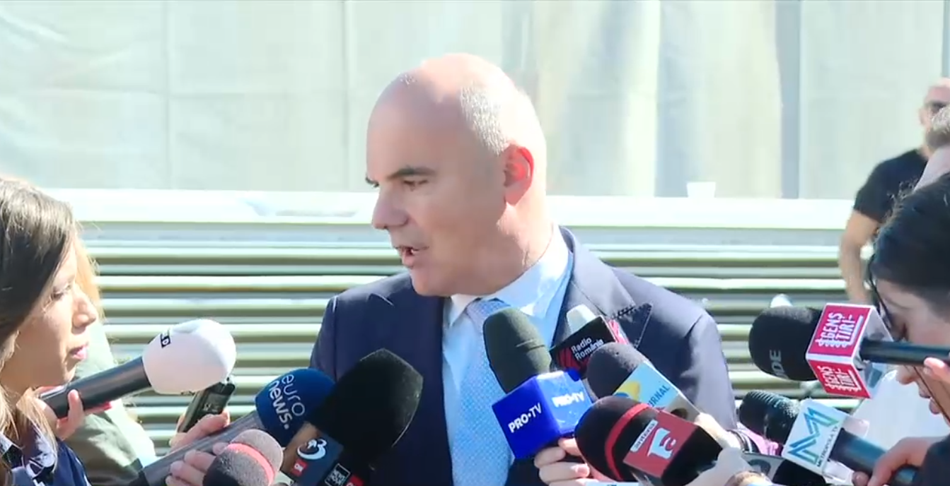 Rareș Bogdan, despre terenul de golf de la vila Neptun: „E o pajiște cu trei găuri. Așa pot să fac și eu”