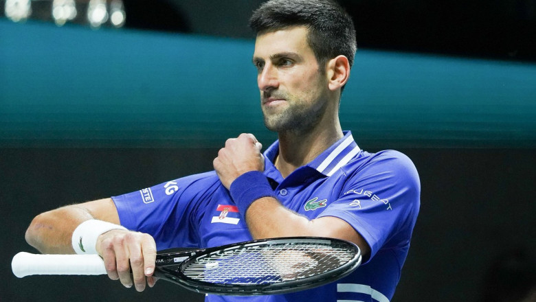 djokovic pe teren