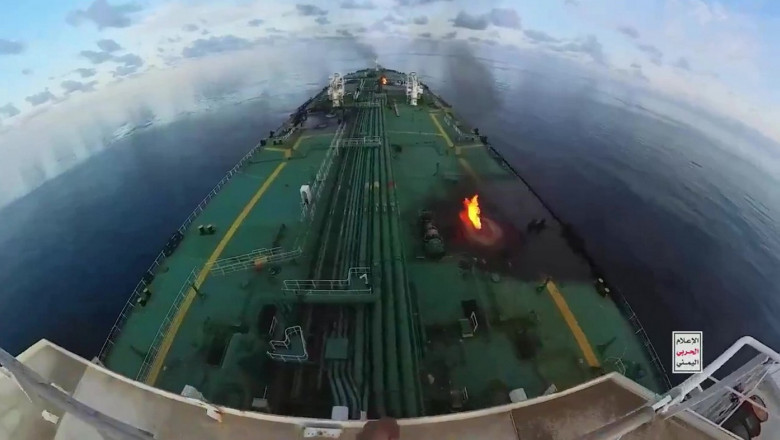 Shocking scenes show Iranian-backed Houthi militant group blowing up oil tanker