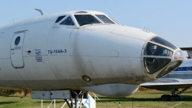 bot avion tu-134