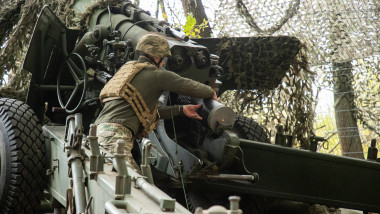 08.10.202, Kharkiv Oblast. Fighters of the battery of the 13th Brigade of Operational Assignment Khartia in the Kharkiv