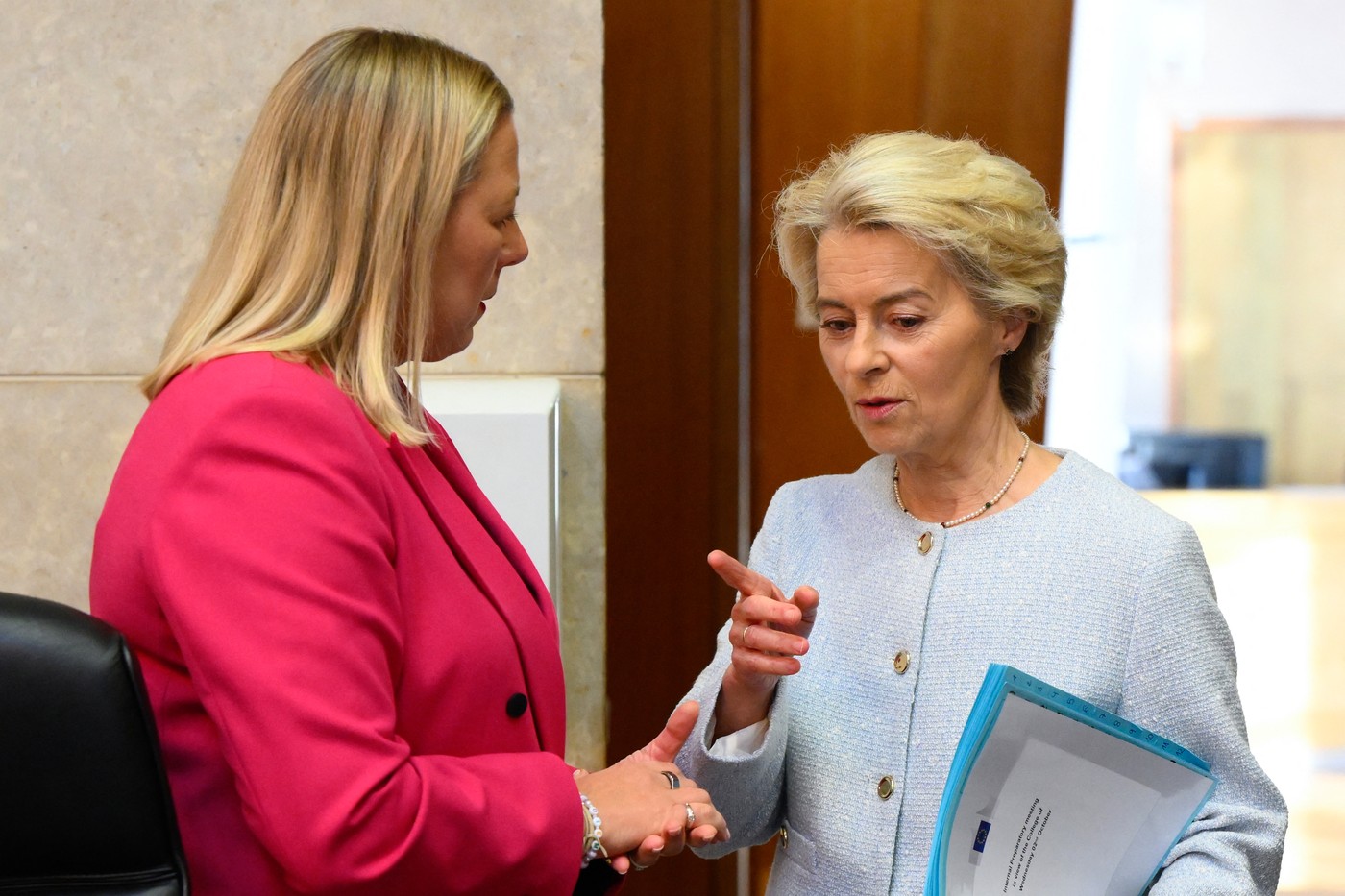 Noi reguli de angajare la Bruxelles. Ce condiții impune von der Leyen pentru echipele comisarilor europeni