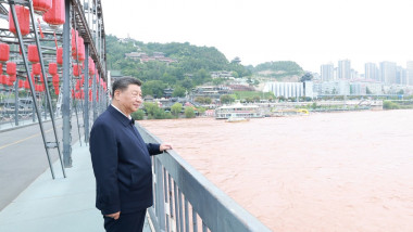 xi jinping pe un pod peste yellow river