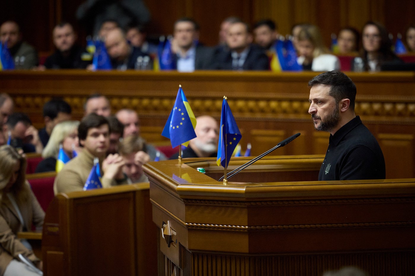 Cum vrea Zelenski să îl învingă pe Putin. Ce cuprinde „planul victoriei” prezentat de președintele Ucrainei în Parlament