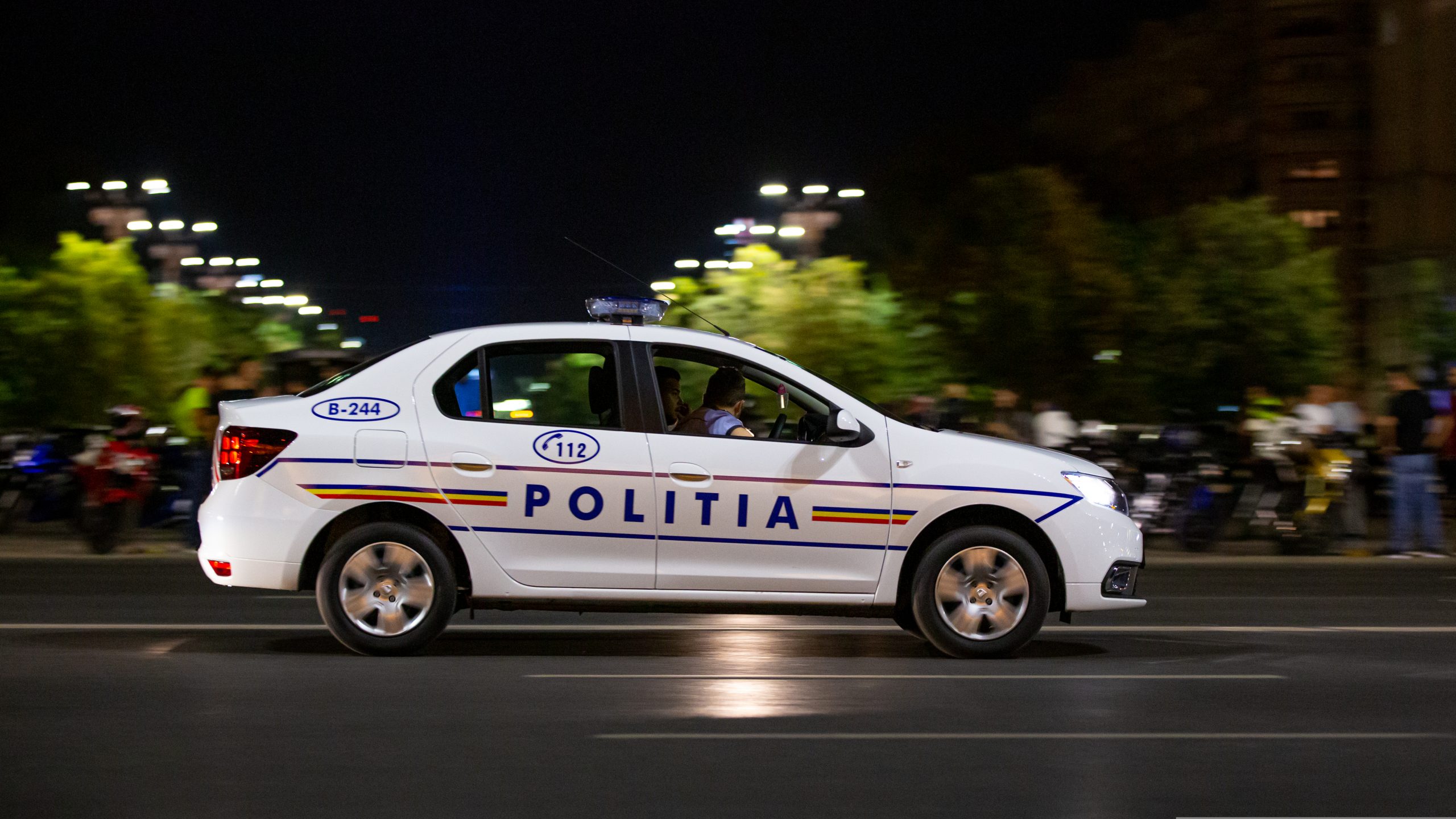 Tânăr fără permis de conducere, prins în Constanța la volanul unui autoturism neînmatriculat. A abandonat mașina și a încercat să fugă