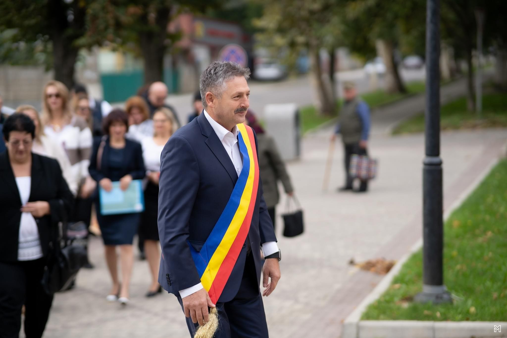 Primarul din Bușteni Mircea Corbu, cercetat penal pentru că ar fi bătut o angajată. Edilul neagă acuzațiile: „E o lucrătură politică”