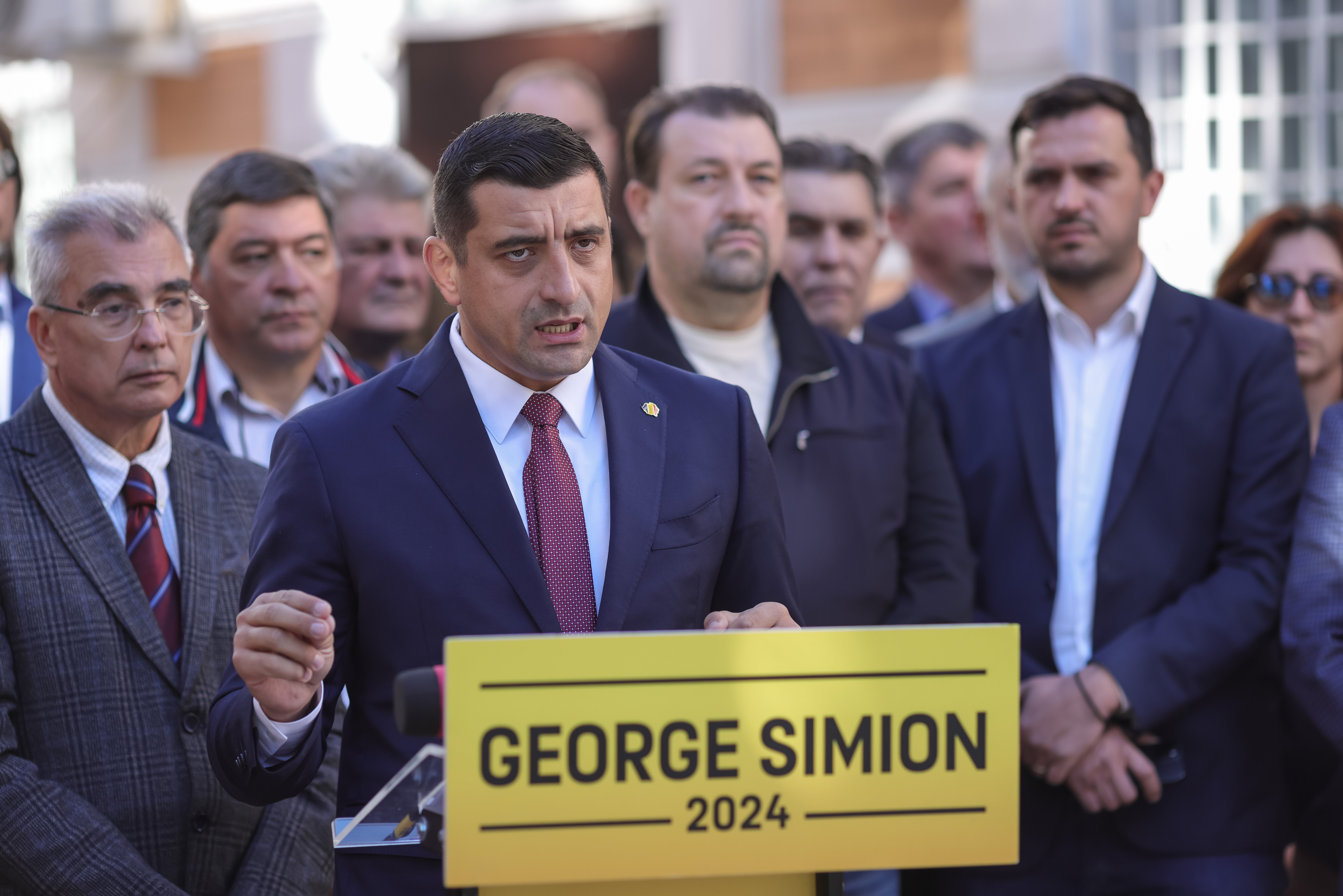 Partidul AUR, acuzat că a cerut 60.000 de euro unui deputat pentru candidatura în Parlament. Simion: „Sunt contribuții la campanie”