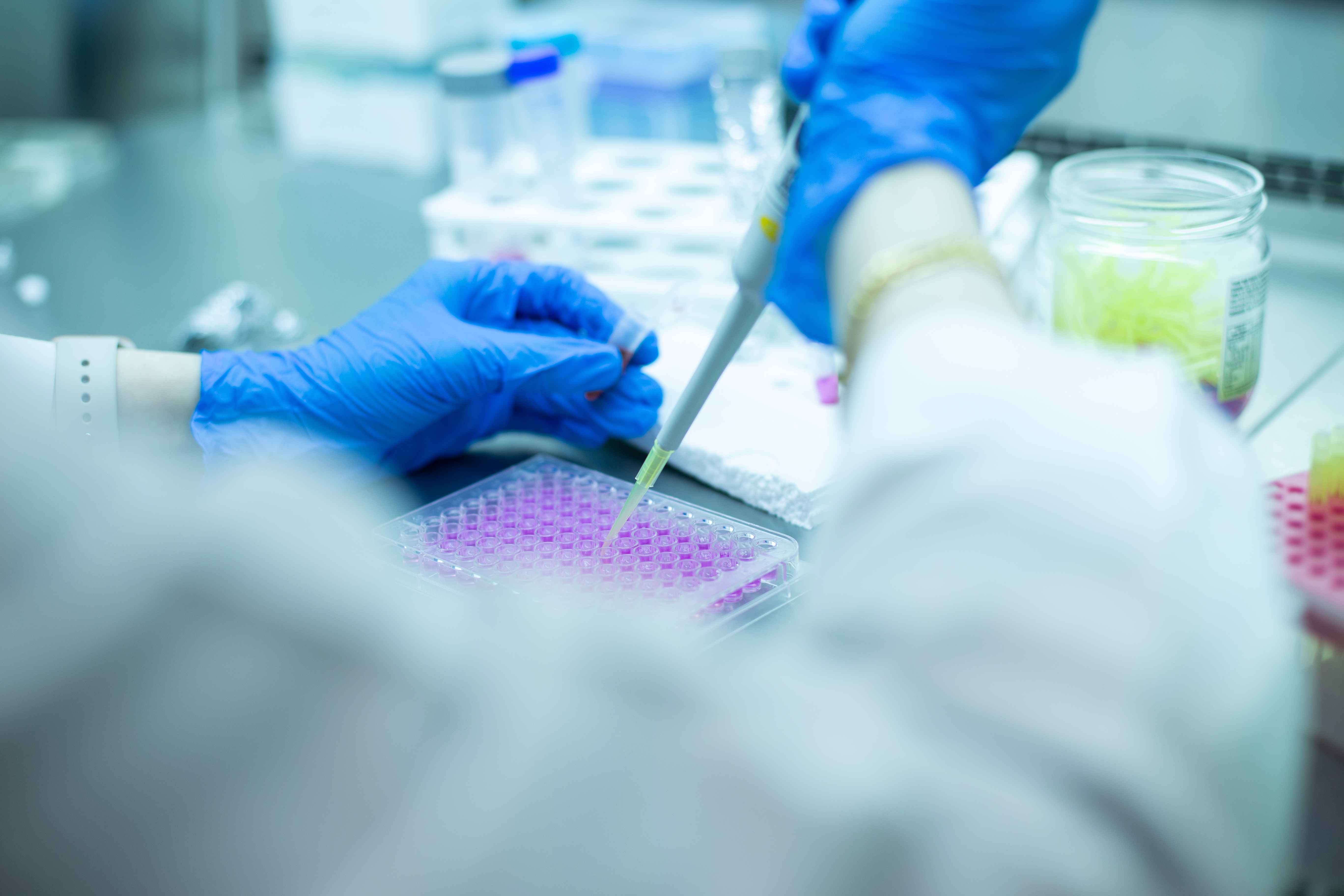 Date medicale de la 500.000 de persoane din Marea Britanie au fost scoase la vânzare pe un site chinez