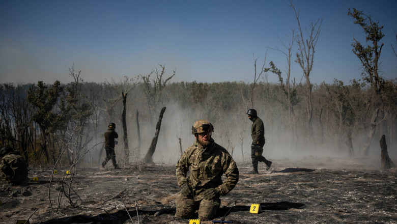 Volunteer search group identifies remains of soldiers found on battlefield in Ukraine